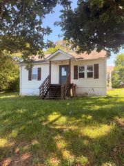 754 Hickory Street, Rossville, GA 30741