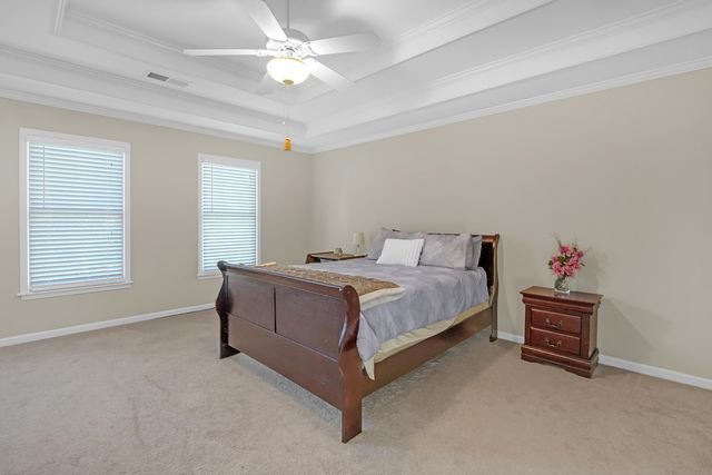 8645 MEADOW GREEN DR, Memphis, TN 38016