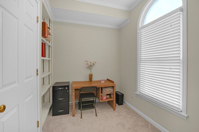 8645 MEADOW GREEN DR, Memphis, TN 38016