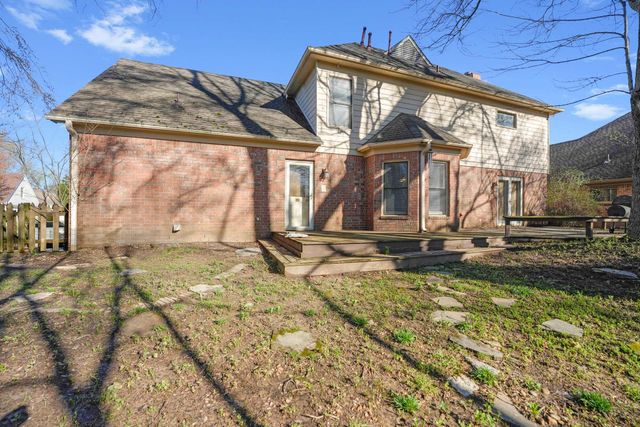 8645 MEADOW GREEN DR, Memphis, TN 38016