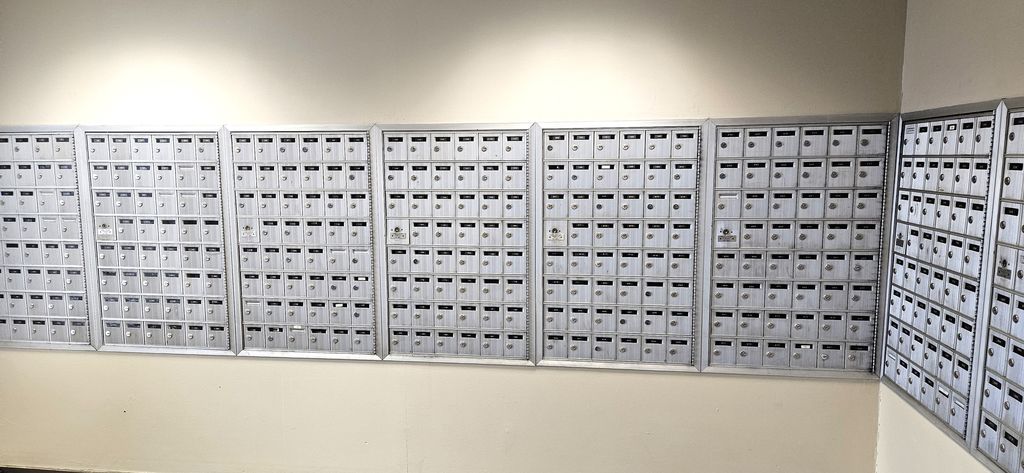 Image 22 of property listing at 57 CURRICLE Road, Wheeling, IL 60090