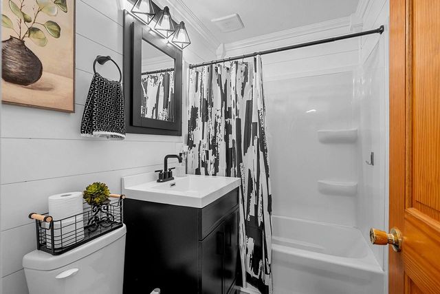 1420 12TH AVENUE, Green Bay, WI 54304