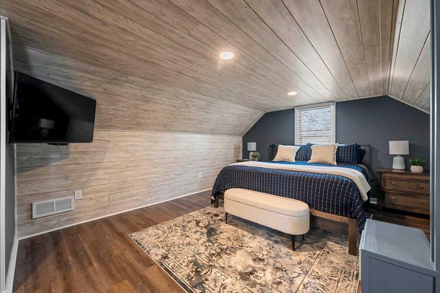 1420 12TH AVENUE, Green Bay, WI 54304