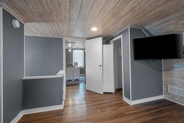 1420 12TH AVENUE, Green Bay, WI 54304