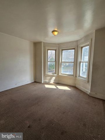 1102 N FRONT ST, Reading, PA 19601