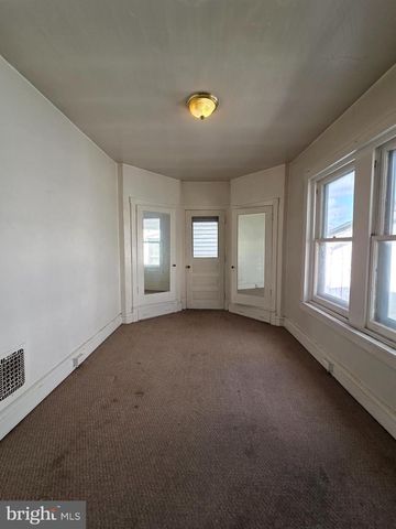 1102 N FRONT ST, Reading, PA 19601