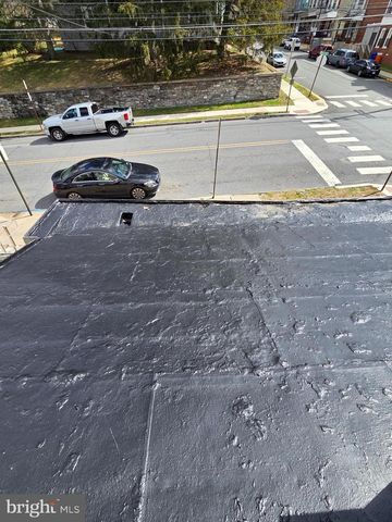 1102 N FRONT ST, Reading, PA 19601