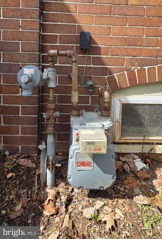 1102 N FRONT ST, Reading, PA 19601