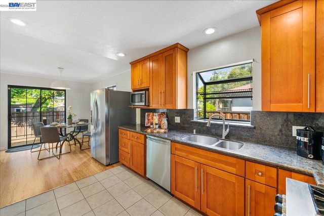 17153 Via Media, San Lorenzo, CA 94580