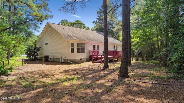 637 Chukar Court, Vass, NC 28394