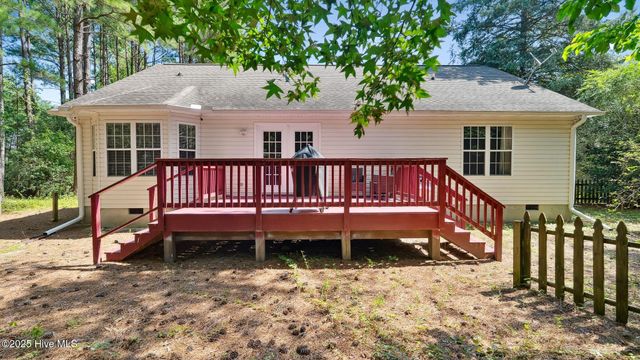 637 Chukar Court, Vass, NC 28394