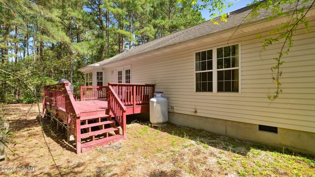 637 Chukar Court, Vass, NC 28394