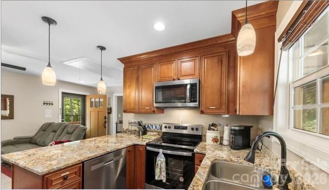 8333 Catawba Cove Drive, Belmont, NC 28012