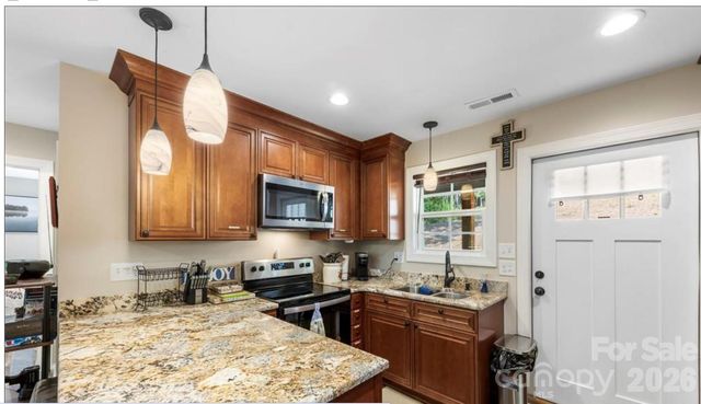 8333 Catawba Cove Drive, Belmont, NC 28012