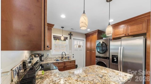 8333 Catawba Cove Drive, Belmont, NC 28012