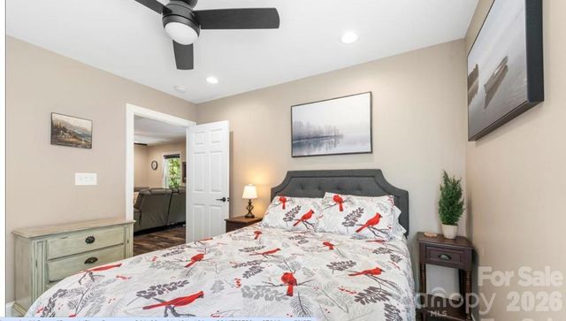 8333 Catawba Cove Drive, Belmont, NC 28012