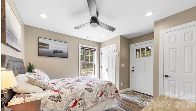 8333 Catawba Cove Drive, Belmont, NC 28012