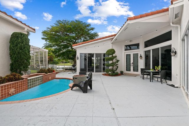 980 Bel Aire Drive West, Pembroke Pines, FL 33027
