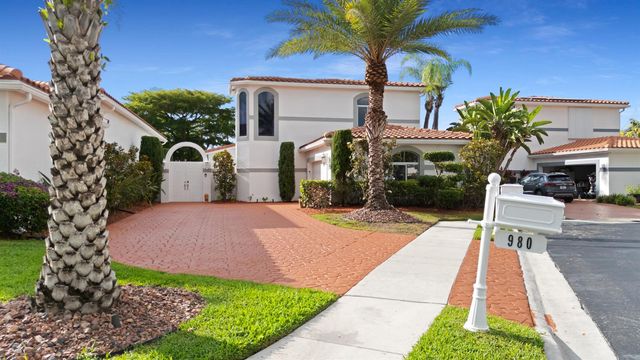 980 Bel Aire Drive West, Pembroke Pines, FL 33027
