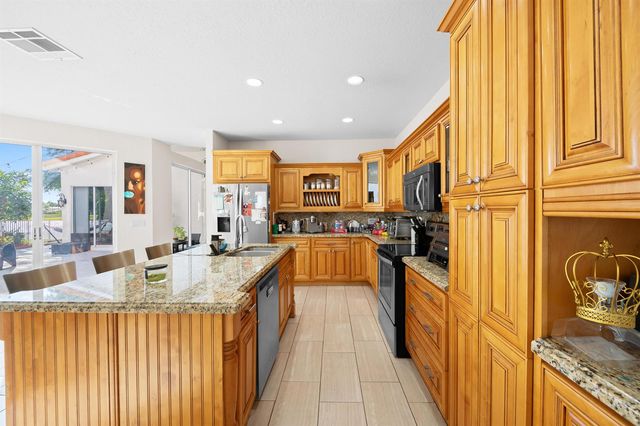 980 Bel Aire Drive West, Pembroke Pines, FL 33027