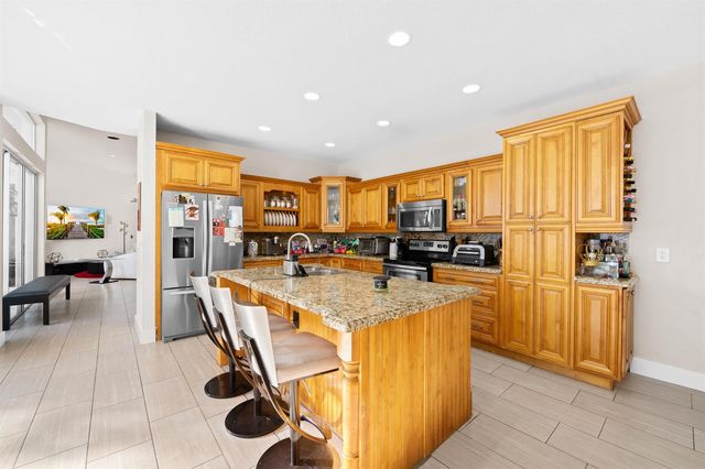 980 Bel Aire Drive West, Pembroke Pines, FL 33027