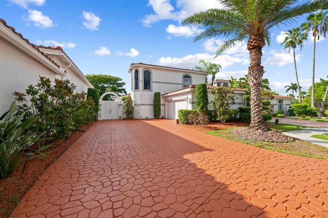 980 Bel Aire Drive West, Pembroke Pines, FL 33027