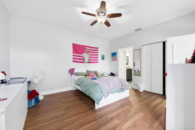 980 Bel Aire Drive West, Pembroke Pines, FL 33027