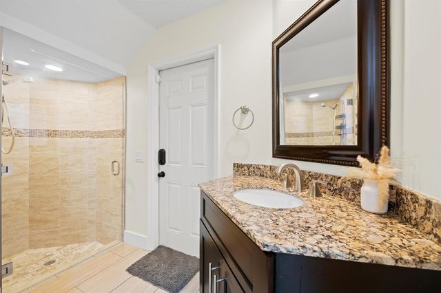 980 Bel Aire Drive West, Pembroke Pines, FL 33027
