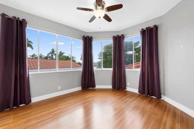980 Bel Aire Drive West, Pembroke Pines, FL 33027