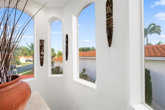 980 Bel Aire Drive West, Pembroke Pines, FL 33027