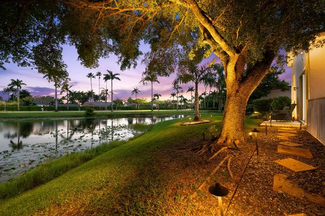 980 Bel Aire Drive West, Pembroke Pines, FL 33027