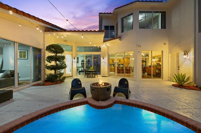 980 Bel Aire Drive West, Pembroke Pines, FL 33027