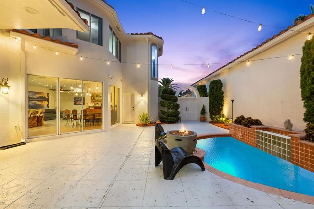 980 Bel Aire Drive West, Pembroke Pines, FL 33027