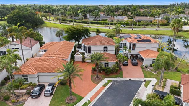980 Bel Aire Drive West, Pembroke Pines, FL 33027
