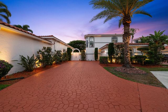 980 Bel Aire Drive West, Pembroke Pines, FL 33027