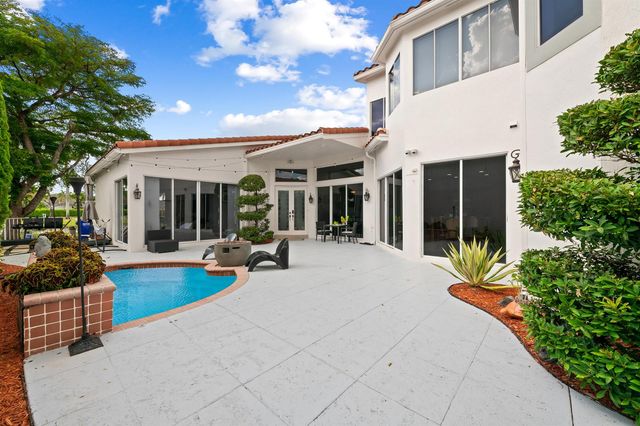 980 Bel Aire Drive West, Pembroke Pines, FL 33027