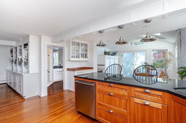 3 Vicksburg Street, Newport, RI 02840