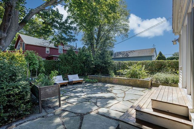 3 Vicksburg Street, Newport, RI 02840