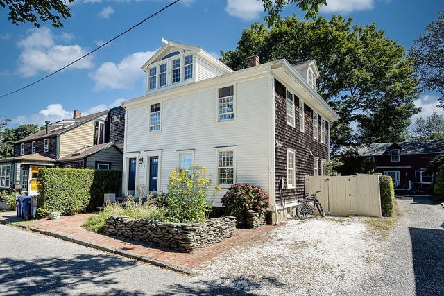 3 Vicksburg Street, Newport, RI 02840