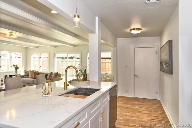 5923 E 48th Street, Tulsa, OK 74135