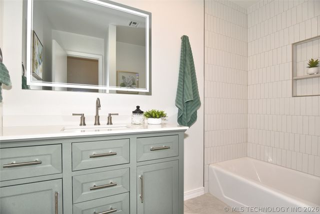 5923 E 48th Street, Tulsa, OK 74135