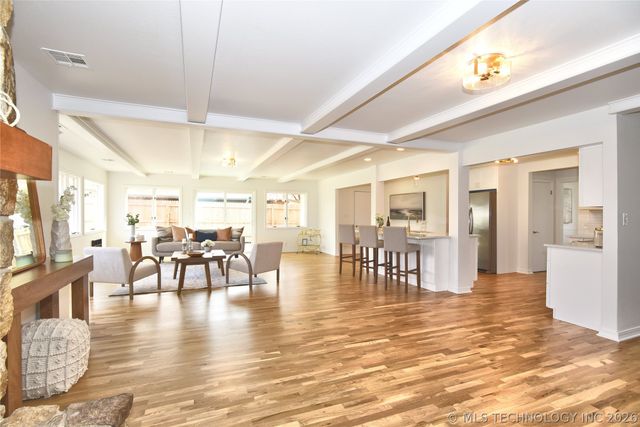 5923 E 48th Street, Tulsa, OK 74135