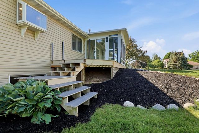 4702 Hunters Glen DRIVE, Sheboygan, WI 53083