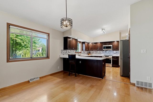 4702 Hunters Glen DRIVE, Sheboygan, WI 53083