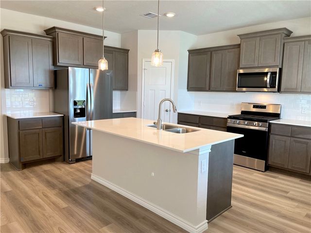 803 Double Mountain Road, College Station, TX 77845