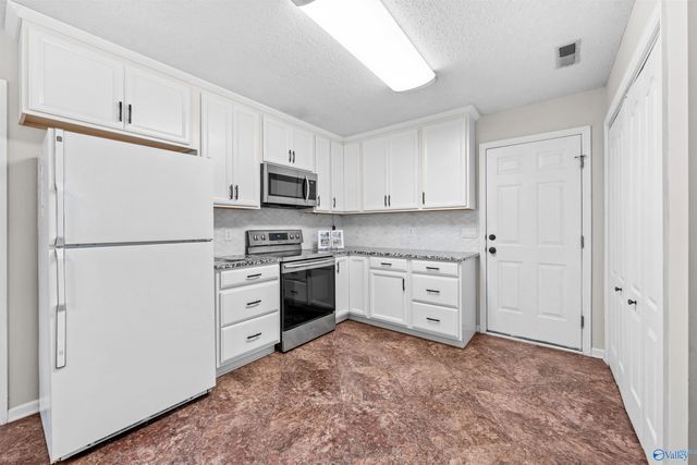 131 Poplar Green Lane, Harvest, AL 35749