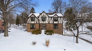 8186 Streamside Dr, Mccandless, PA 15237