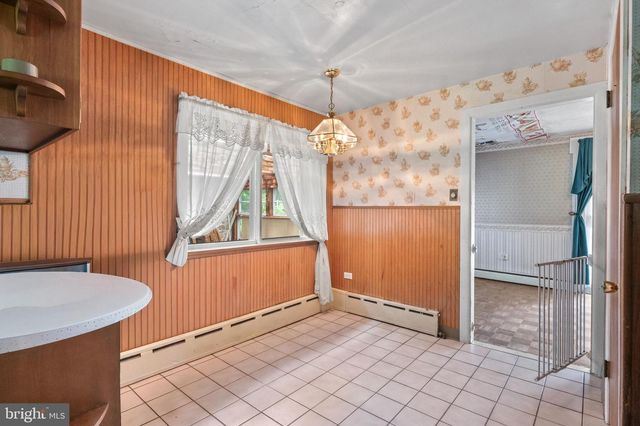 564 BLANDON RD, Fleetwood, PA 19522