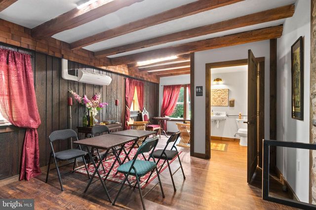 564 BLANDON RD, Fleetwood, PA 19522