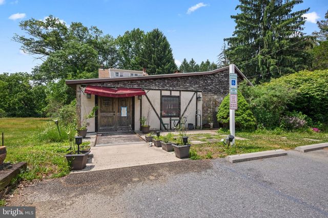 564 BLANDON RD, Fleetwood, PA 19522